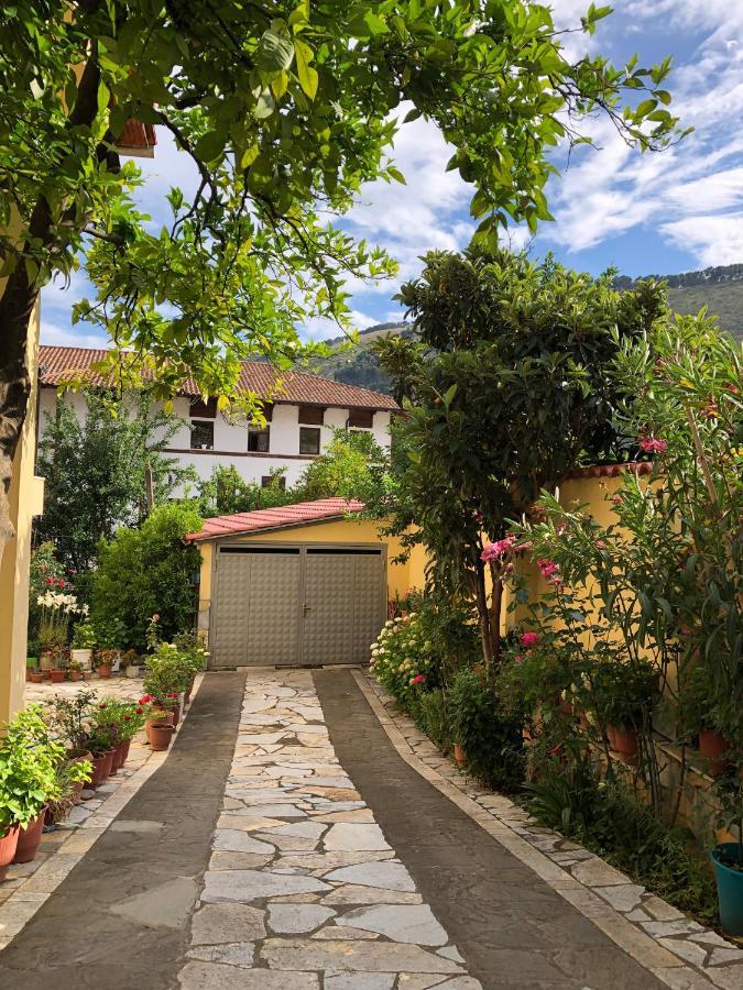 Villa Garden Berati Exterior foto